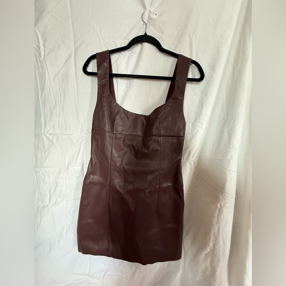 Burgundy leather dress - Picture 3 of 6